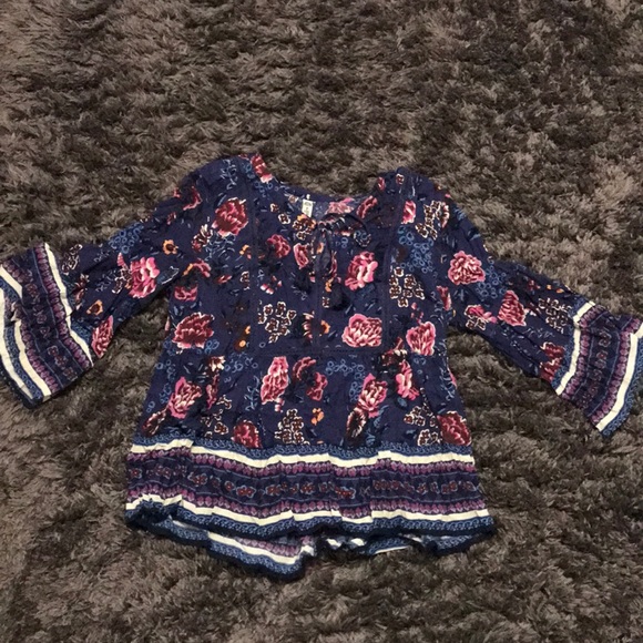 Flowing Peasant Shirt - Picture 2 of 4